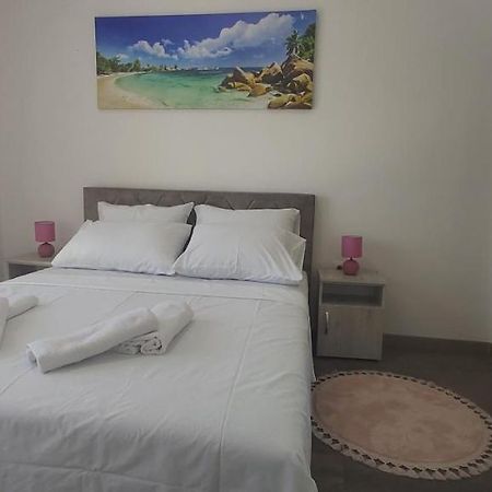 Apartament Mehmeti Улцинь Екстер'єр фото