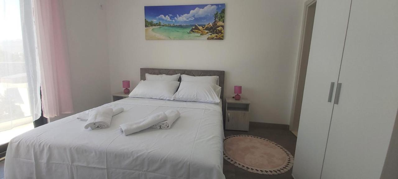 Apartament Mehmeti Улцинь Екстер'єр фото