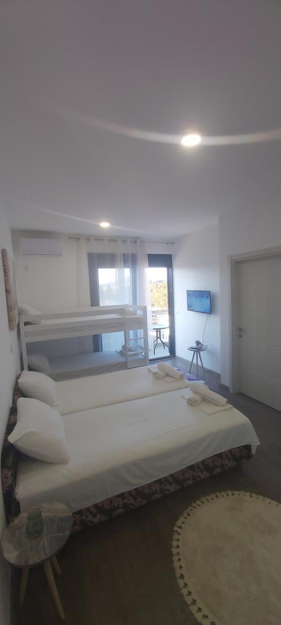 Apartament Mehmeti Улцинь Екстер'єр фото